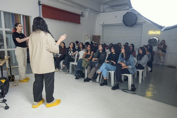 Navigating Legal Compliance: Essential Strategies for UK Businesses Shifting to Cloud-Based HR Solutions