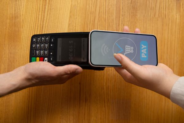 Navigating the uk legal framework for retail mobile payment solutions: a comprehensive guide for merchants