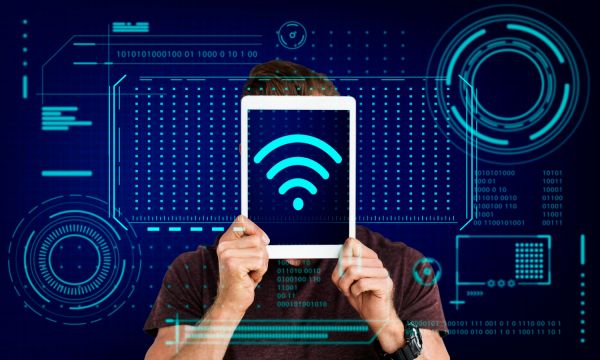 Transforming uk cities: how iot revolutionizes local governance and unleashes urban potential